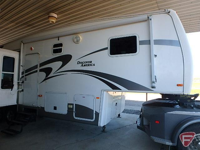 2008 NuWa Discovery Hitch Hiker 5th Wheel Camper Trailer, VIN # 1NW32DR058D077921