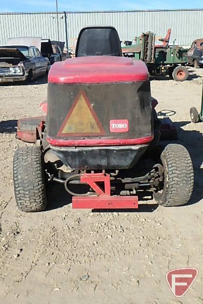 Toro 3000D Groundsmaster rotary mower, 4WD