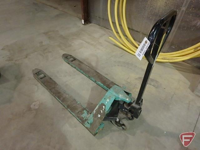 Mitsubishi 5000 lb. pallet jack