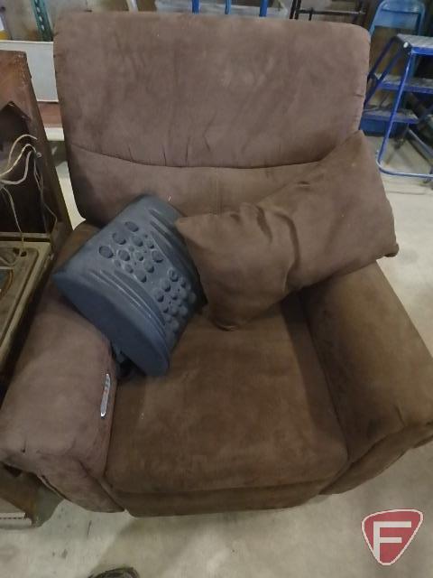 Brown massaging recliner w/lumbar support cushion