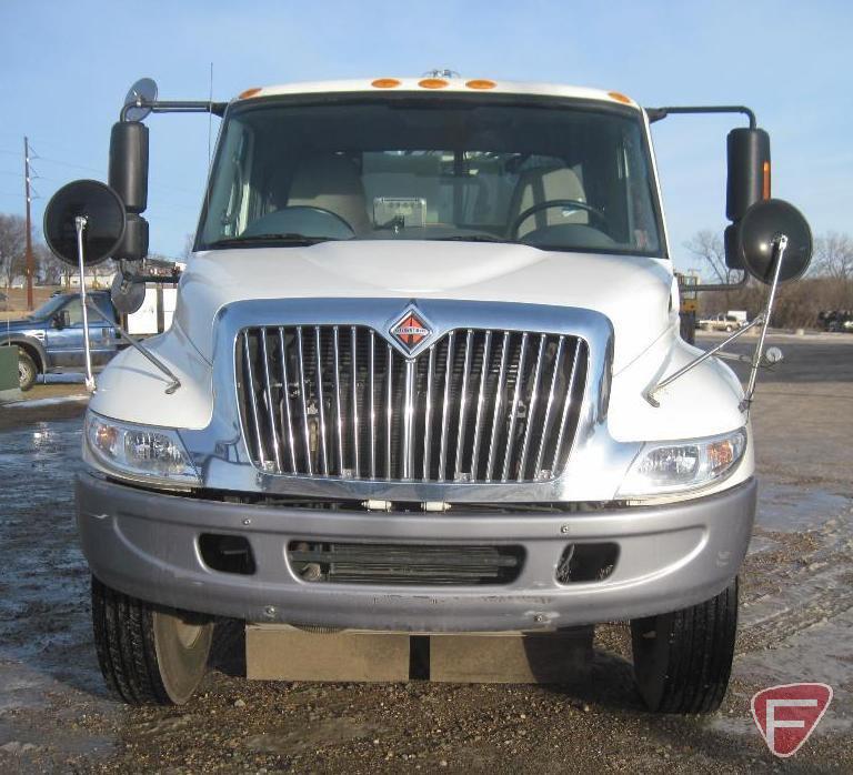 2007 International 4200 Truck with TYMCO 500X Air Sweeper, VIN # 1htmpafn27h433811