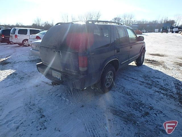 2001 Chevrolet Blazer LT Multipurpose Vehicle (MPV), VIN # 1gndt13w41k263040