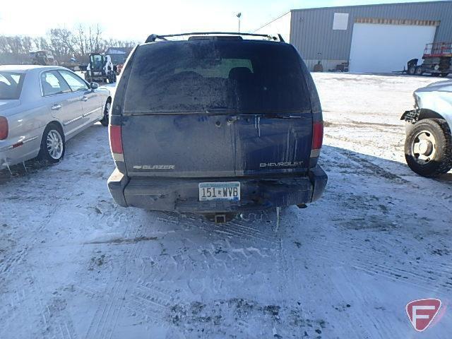 2001 Chevrolet Blazer LT Multipurpose Vehicle (MPV), VIN # 1gndt13w41k263040