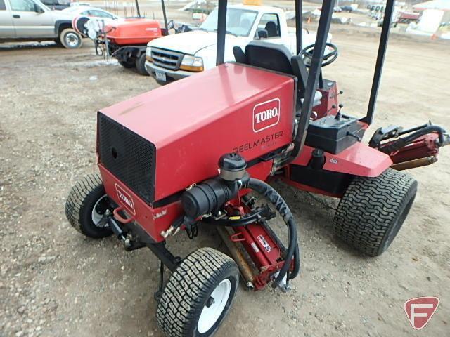 Toro Reel Master 5200D five-plex 8 blade reel mower, 2WD, ROPS and canopy, 2947 hrs, SN: 240000118