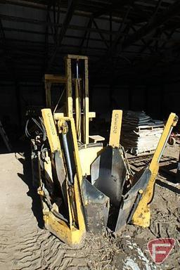 Waldon model 5000 compact articulating wheel loader/tractor with hydraulic mast, sn 12514,