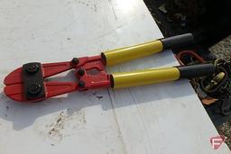 Bolt cutters