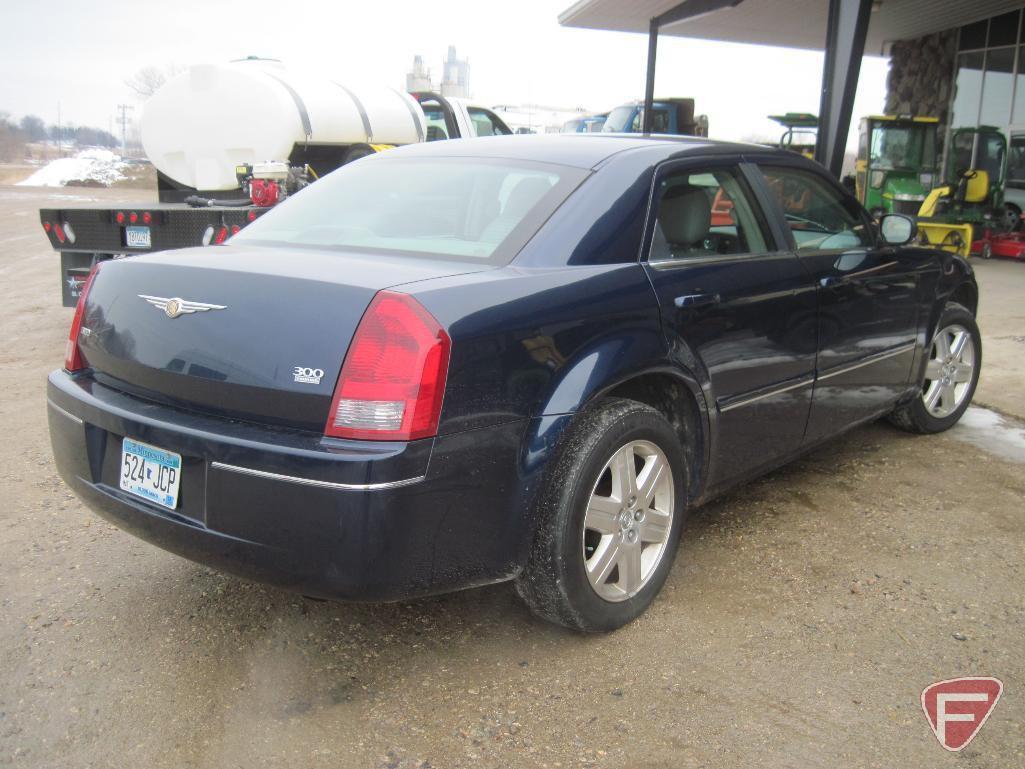 2005 Chrysler 300 Passenger Car, VIN # 2c3jk53g15h695505