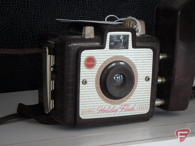 Vintage cameras, Kodak Brownie Bulls Eye with Kodalite Flashholder,