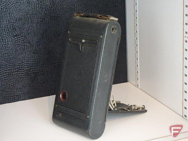 Vintage cameras, Eastman Kodak Vest Pocket Model B camera, Eastman Kodak camera,
