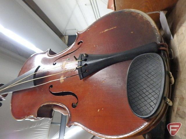 Matthias Weineifen violin tagged 1920 Germany, needs new strings