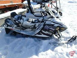 2004 Ski-Doo Rev Rotax 600 Bombardier, 8571 miles, new pistons, one new cyclinder