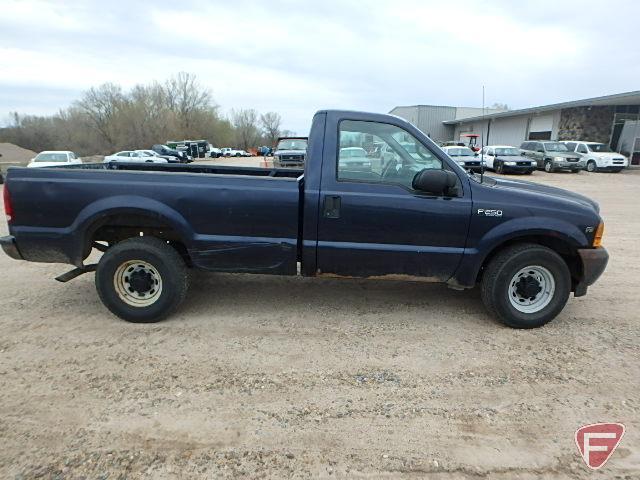 2001 Ford F-250 Super Duty XL Pickup Truck, VIN # 1FTNF20L31ED16751