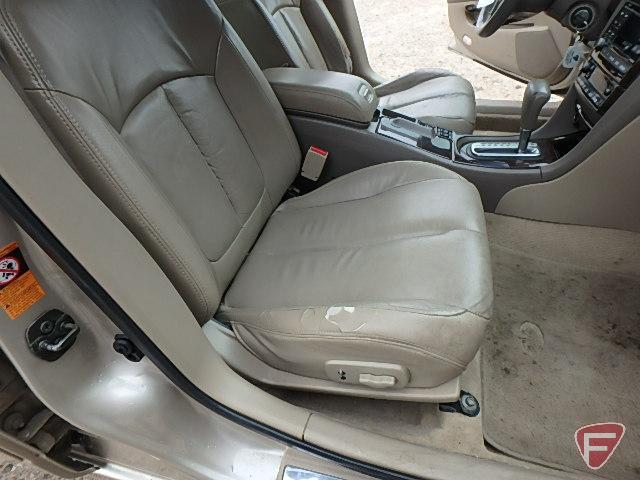 2001 Infiniti I30 Passenger Car, VIN # jnkca31a11t040847