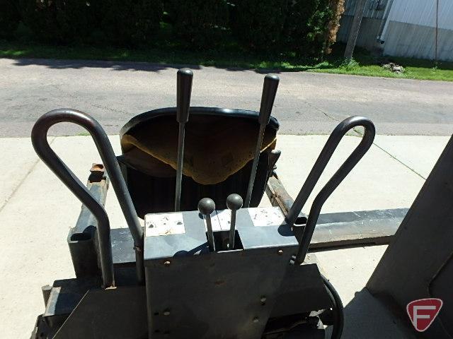 Bobcat Clark backhoe attachment model 907, sn 6561956-M-1428