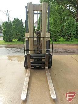 Crown electric standing forklift model 35RCTT, sn W-62112, 1032.4 hours showing