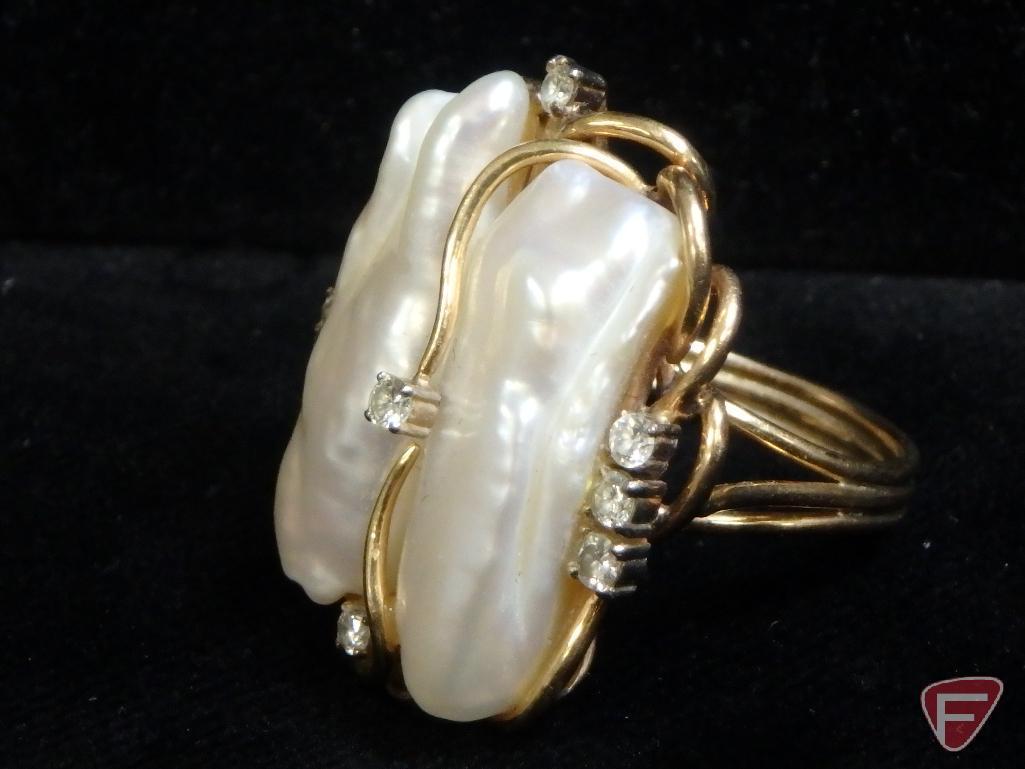 Ladies 14k yellow Gold Diamond fashion Baroque Pearl ring