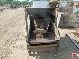 Fanning mill/grain screener, with pallet of belts and screens