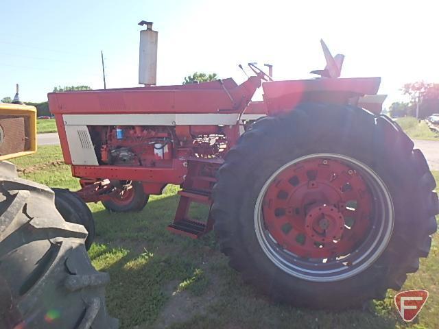 1973 966 International Harvester tractor, SN: 21126, 8,338 hrs showing, diesel, 540/1000 pto