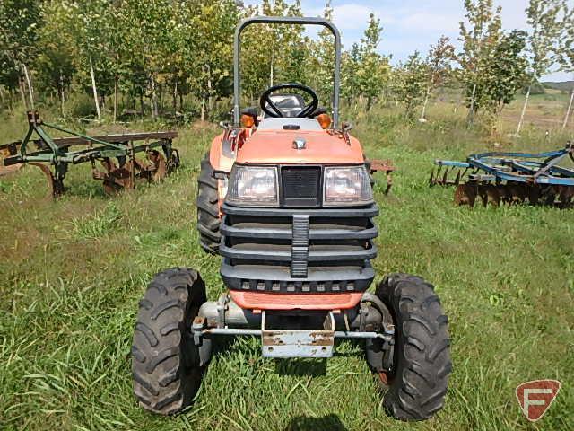 Kubota B2710 compact tractor, MFWD, 3300 hours showing, ROPS, 3pt, 540 PTO, hydrostatic