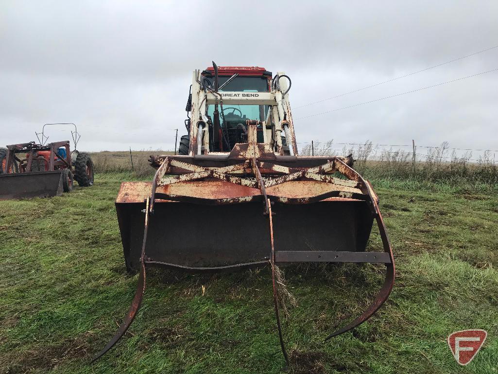 Belarus 822 diesel tractor, MFWD, with GB 3424 hydraulic loader