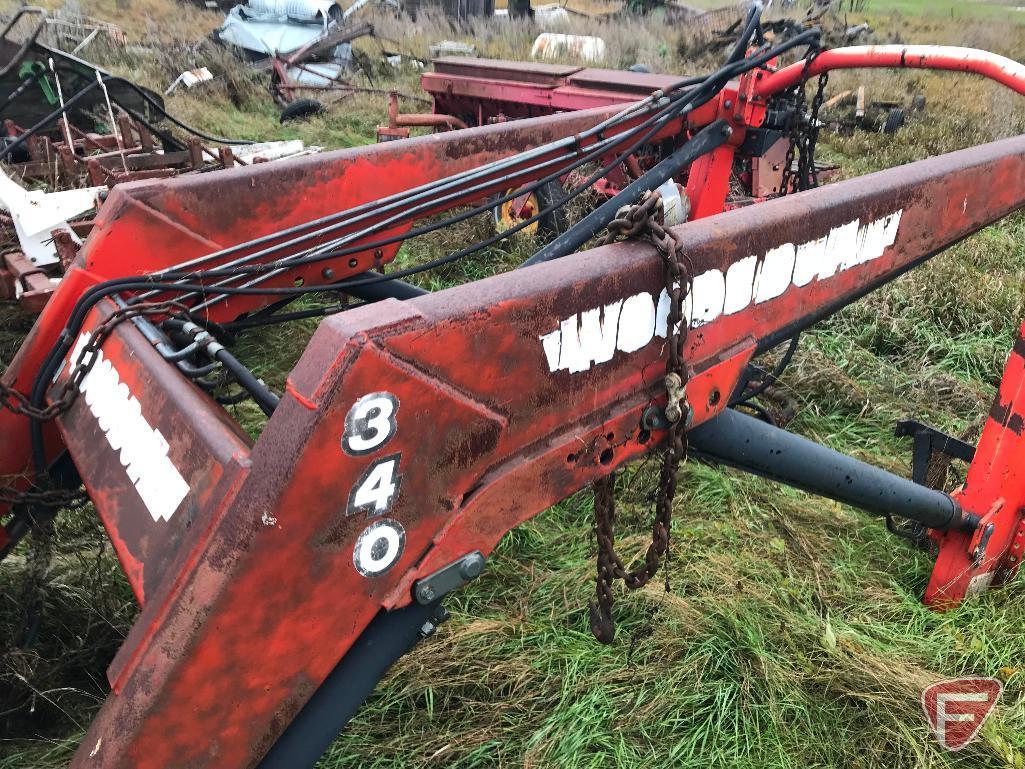 Woods DuAl 840 hydraulic tractor loader with grapple