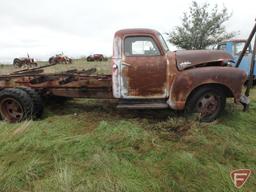 1950 GMC 300 cab/chassis with hoist