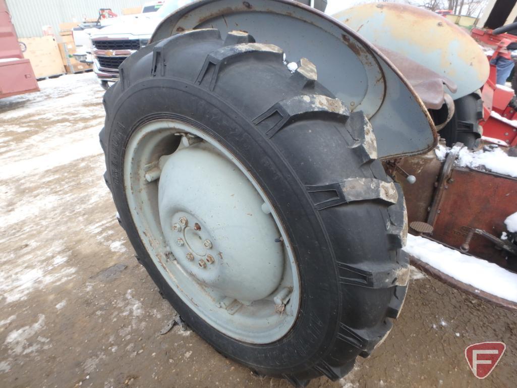 Ferguson T0-20 tractor, sn 29275, good rubber