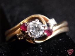 Ladies 14K Yellow Gold Diamond wedding set, center stone is approx. .18 PT TW H SI-1