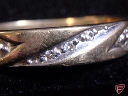 Gent's Diamond 10K Yellow Gold wedding ring with (3) Diamond mele