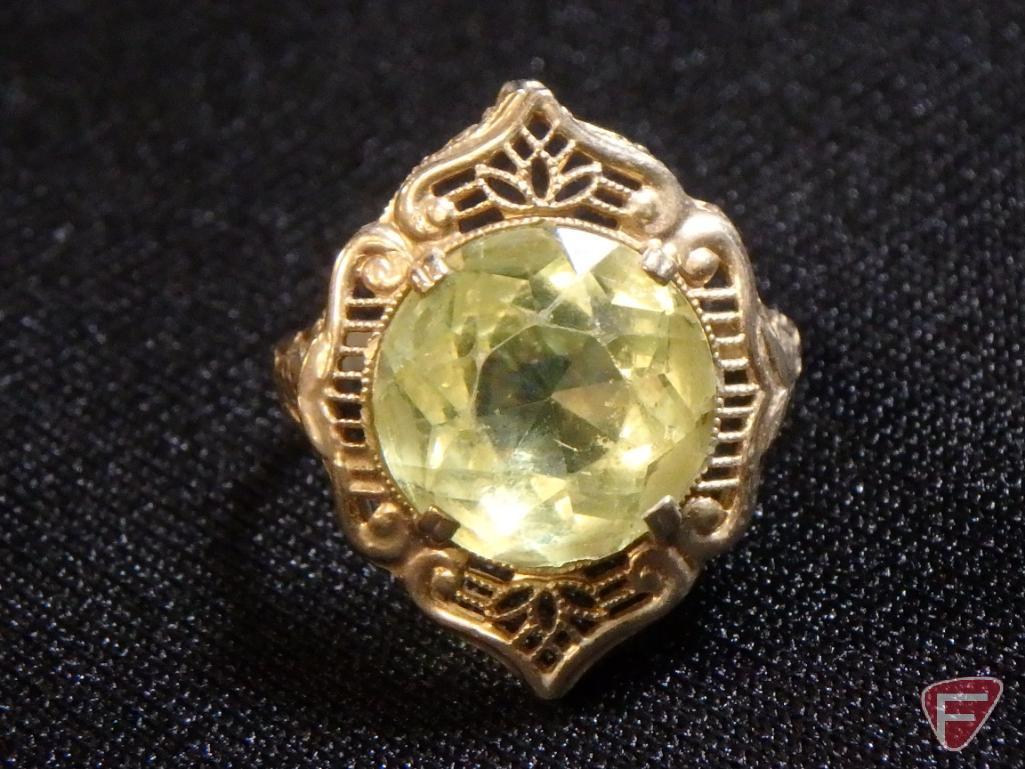 Ladies 10K Yellow Gold Cameo Doublet ring, Ladies 10K Yellow Gold ring with green stone,