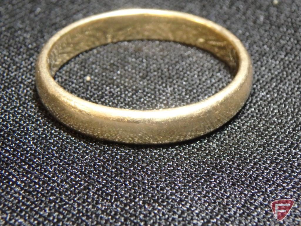 Gent's 14K Yellow Gold 4mm wedding ring