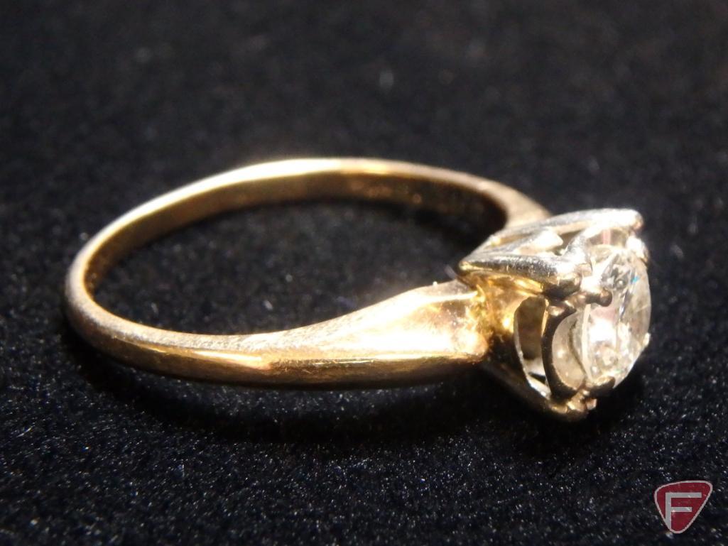 Ladies 14K Yellow Gold Diamond wedding ring, center stone Round Diamond estimated .50 CT TW H I-1