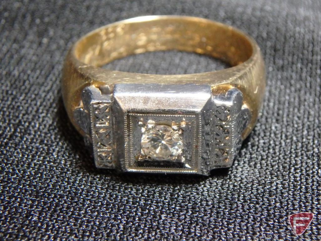 Gents 14K T/Tone Diamond Signet ring with center Diamond .25 CT TW H SI-1