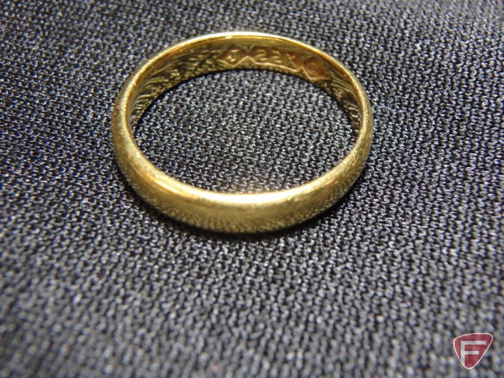 Ladies 18K Yellow Gold wedding ring (marked 22K)