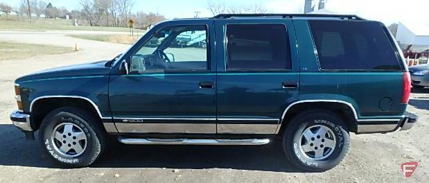 1995 Chevrolet Tahoe Multipurpose Vehicle (MPV), VIN # 1gnek13k0sj411213