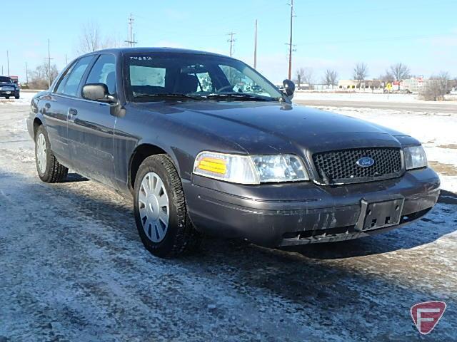 2007 Ford Crown Victoria Passenger Car, VIN # 2fahp71w27x108101