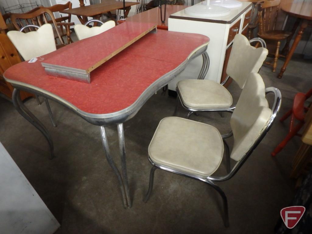 Vintage metal scalloped edge table 36inWx48inL, (1) 11.5in leaf and (4) metal vinyl upholstered