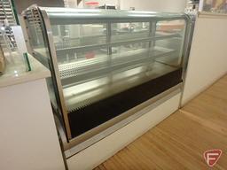 Vollrath RDE8260 refrigerated cube countertop display case approx. 5 years old