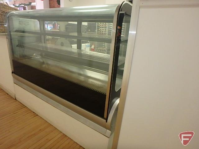 Vollrath RDE8260 refrigerated cube countertop display case approx. 5 years old