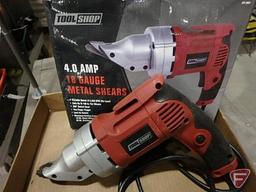 Skilsaw circular saw, router, Tool Shop 4 amp 18 gauge metal shears; contents of shelf