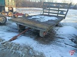 Hay rack with 5.5 ton running gear