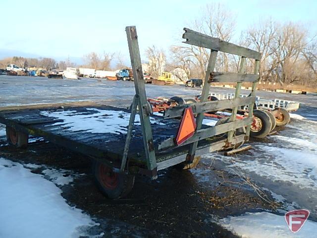 Hay rack with 5.5 ton running gear