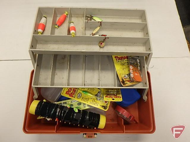 Plano 5520 plastic tackle box with tackle