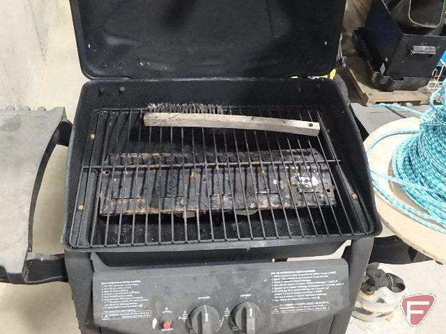 Char-Broil propane grill, 20lb propane tank, and and braided rope