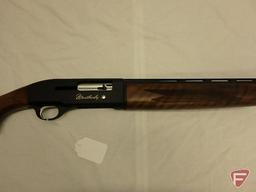 Weatherby SA-08 12 gauge semi-automatic shotgun