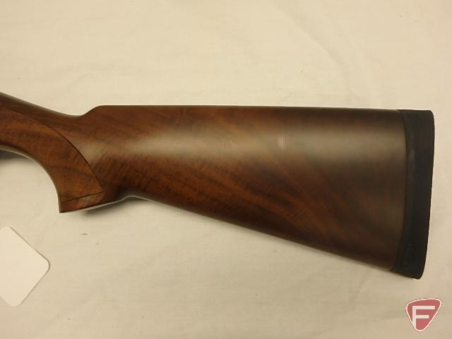 Weatherby SA-08 12 gauge semi-automatic shotgun