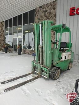 Clark 3-mast propane forklift, model C50055, sn 355770 2812