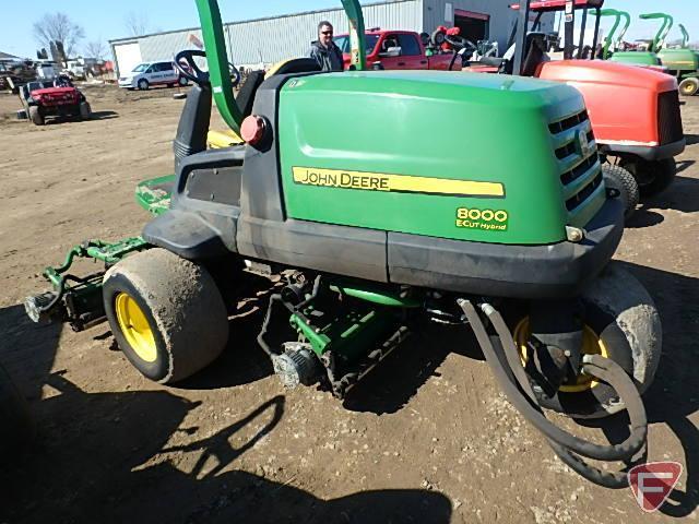 John Deere 8000 diesel 3WD 5-gang fairway mower, ROPS, 1,679 hrs showing