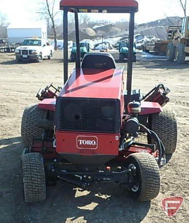 2000 Toro Reelmaster 5200D diesel 4WD 5-gang fairway mower, 4,840 hrs showing, ROPS, canopy