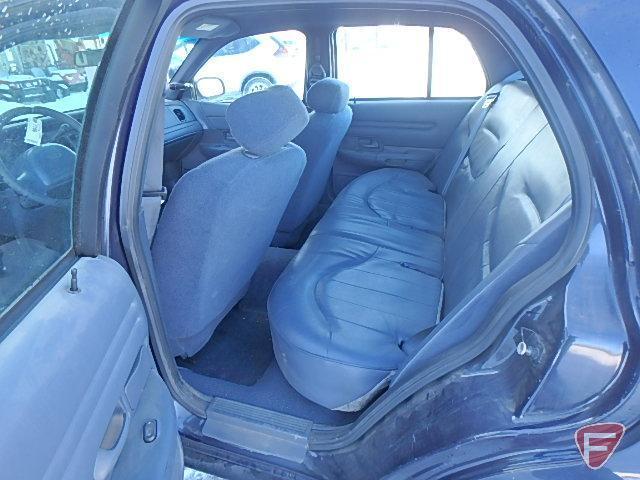 2000 Ford Crown Victoria Passenger Car